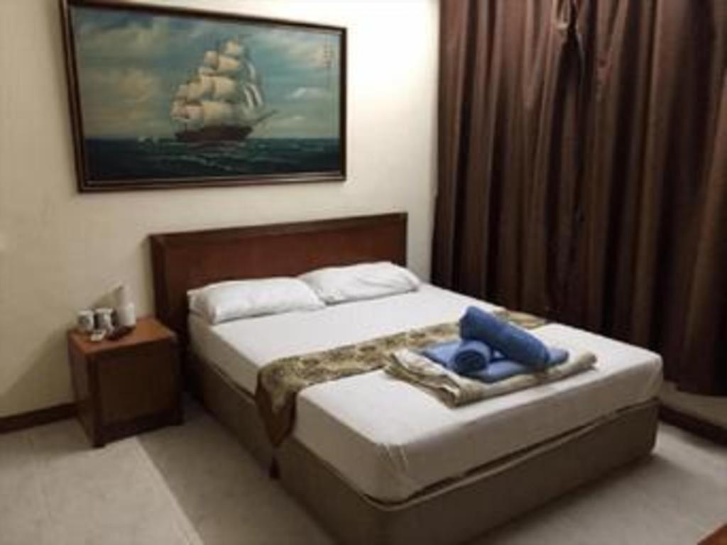 Lai Ming Cosmoland Hotel 3*
